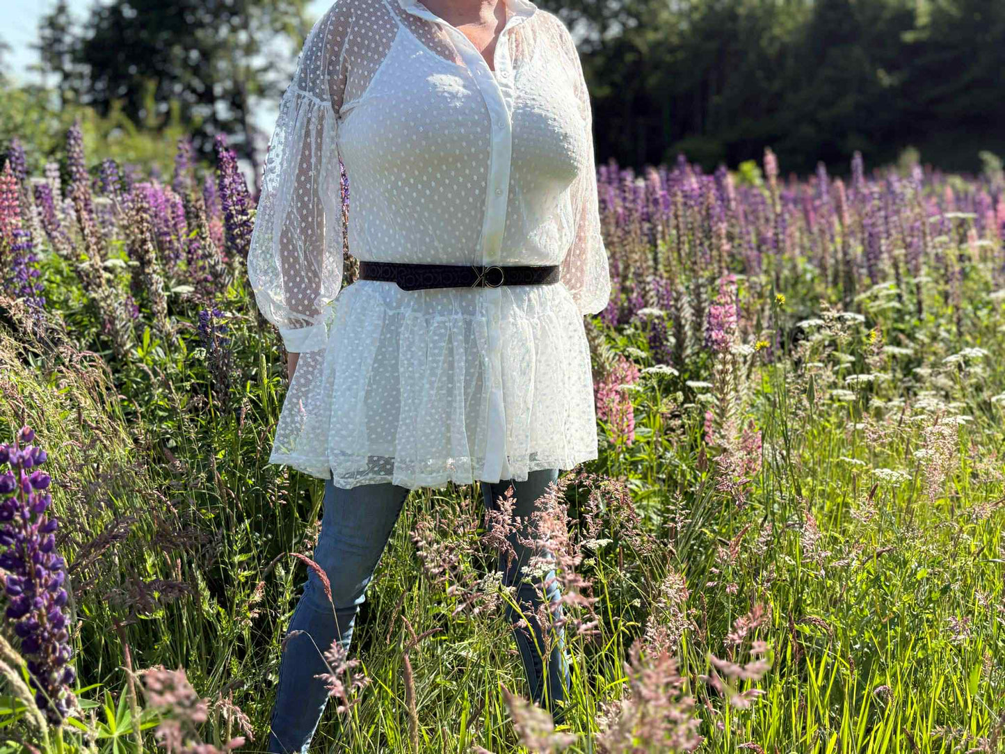 Prikket tylkjole med underkjole – romantisk look til ferie & efterår