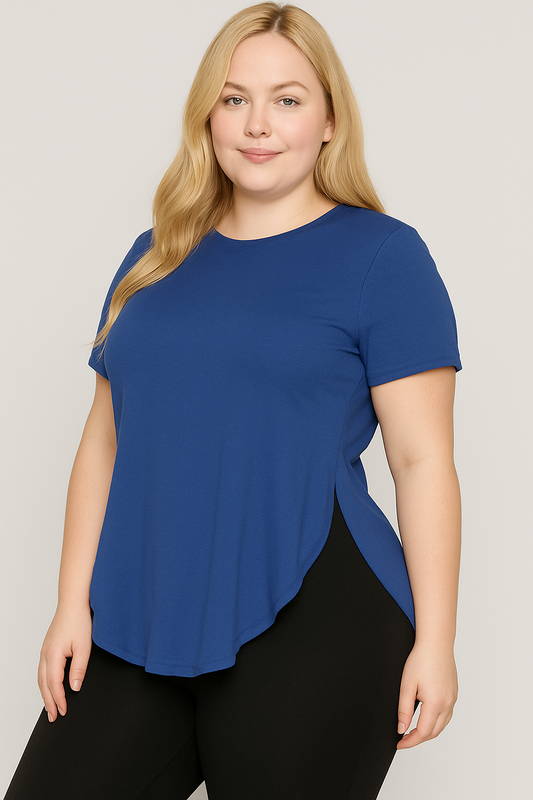 Basis T-shirt med smart slids – blå & hvid